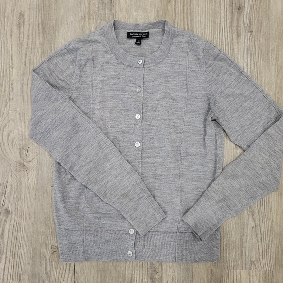 Banana Republic Sweaters - Banana Republic Merino Wool Button Up Sweater Cardigan Small
